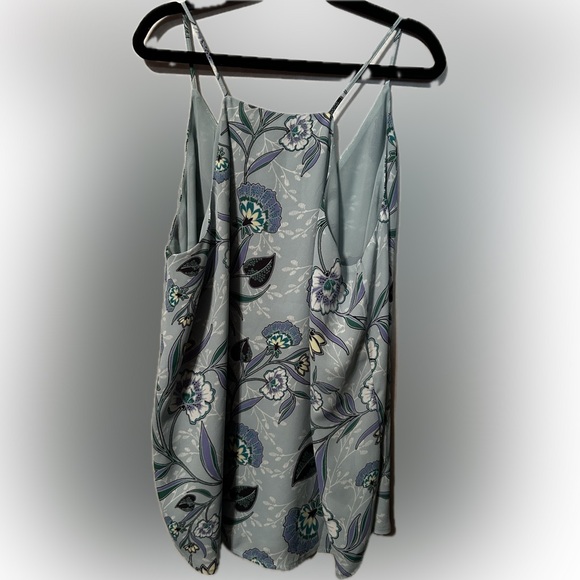 Medium LOFT Gray and Green Relaxed Camisole Top - Picture 2 of 5